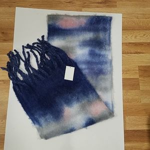 Forever 21 Winrer Scarf